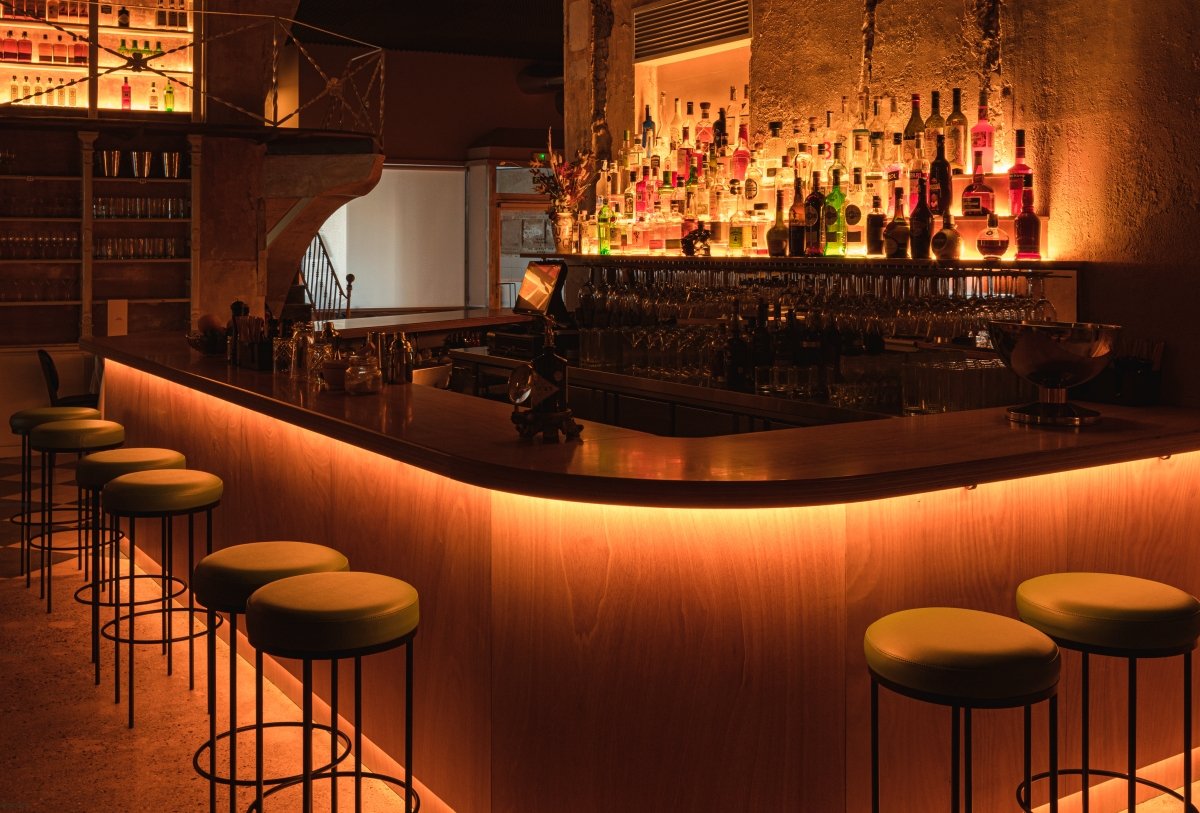 Bar cerca de mí en Valencia: 1 guía completa para encontrar los mejores bares de la ciudad 28 barra de la cocteleria gran martinez en valencia
