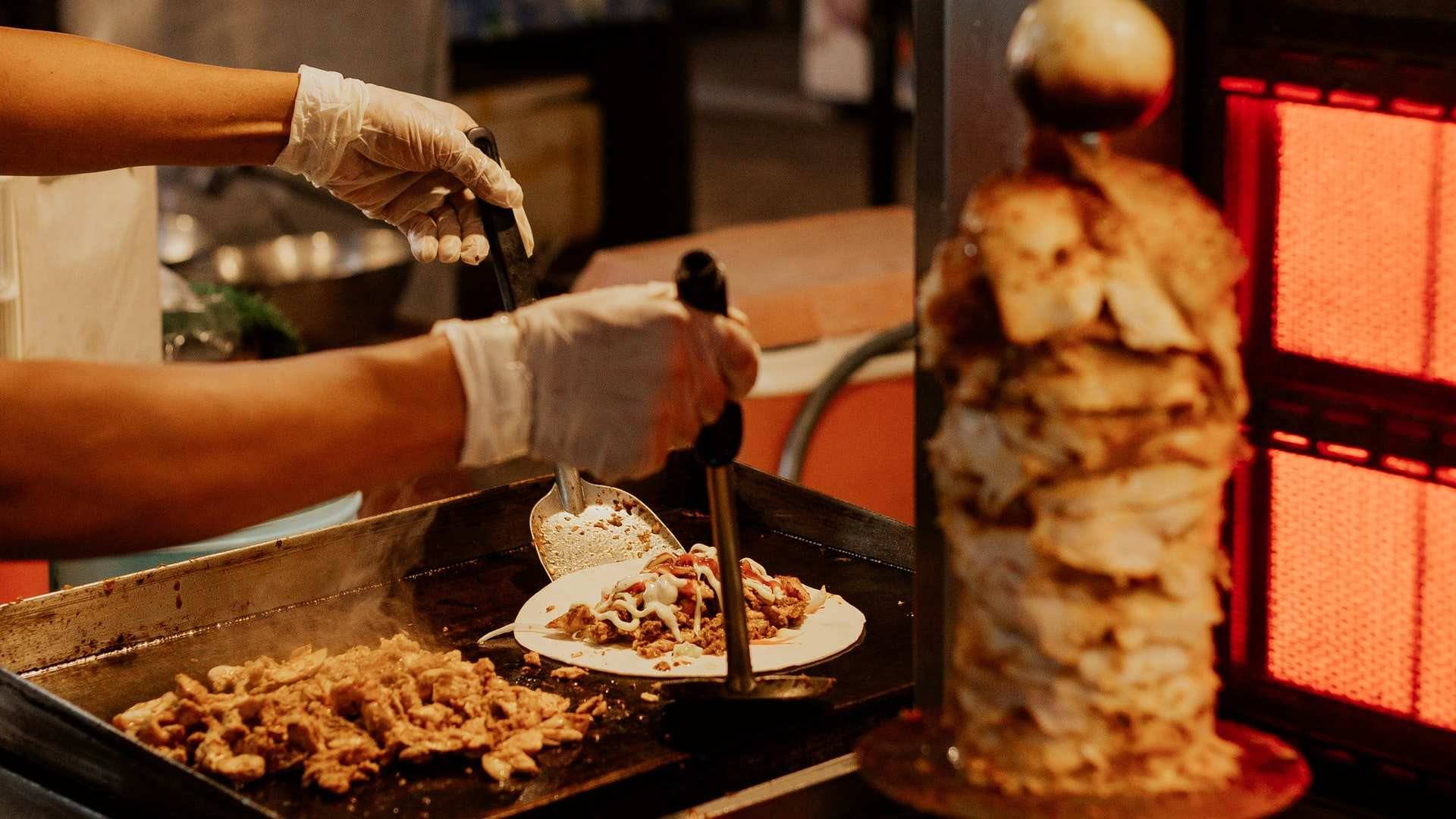 Kebabs Cerca de Mí en Barcelona: 1 Guía Definitiva para Encontrar el Mejor Sabor 2 kebabs cerca de mí en barcelona