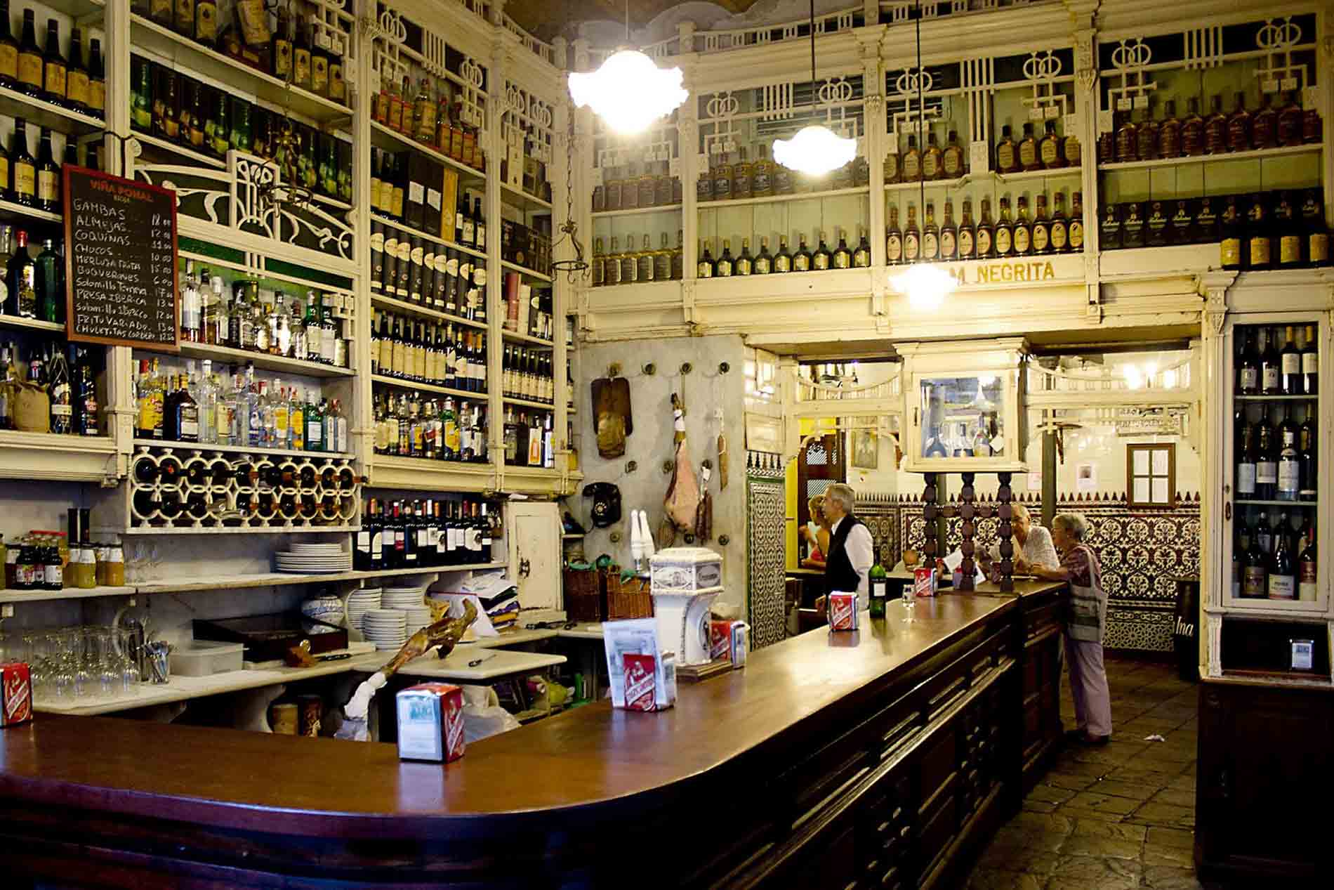 Bar cerca de mí en Barcelona: 1 guía más completa para encontrar los mejores bares de la ciudad 1 restaurantes antiguos portada